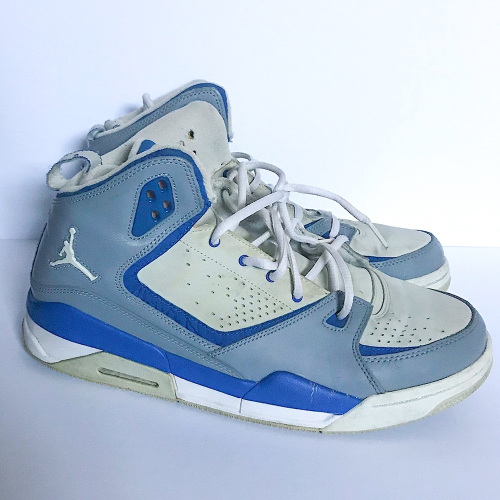JORDAN High-Top Sneakers